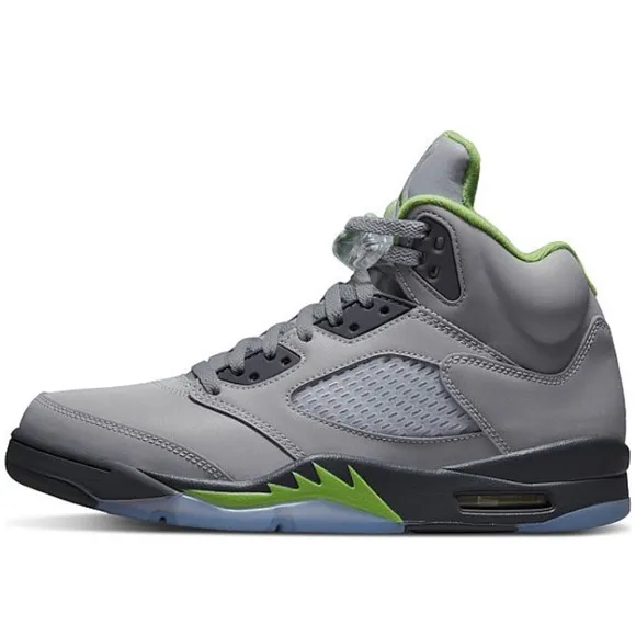 Jordans Retro 5 silver and green in box!