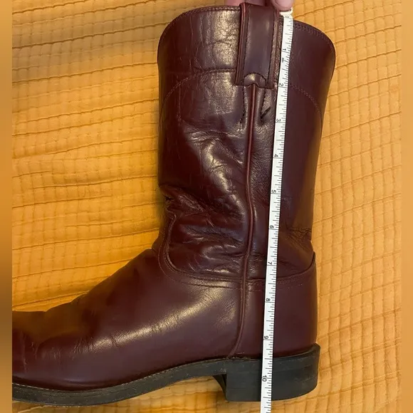 Justin Cowboy boots genuine leather burgundy, vintage, made in the USA Men’s 9d