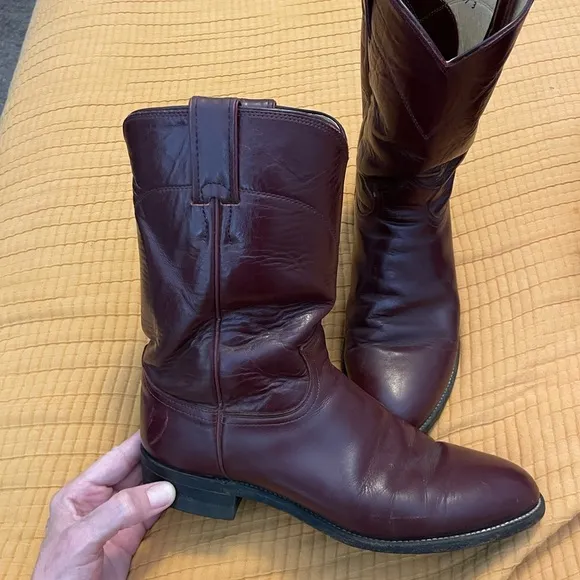 Justin Cowboy boots genuine leather burgundy, vintage, made in the USA Men’s 9d