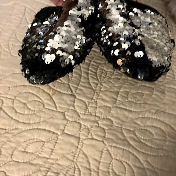 Kate Spade New York Metallic Two Way Black Silver Sequin Slip On Shoes “ Sz 8