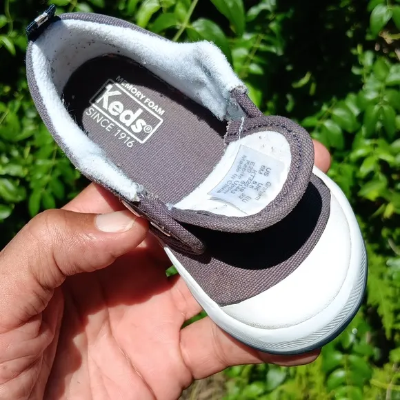 Keds Heritage Brand Kids Graham Canvas(Toddler) Lo Cut Sneakers
