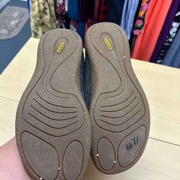 Keen® Mosey Chukka Boot Grey Felt/Birch Size 9 EUC