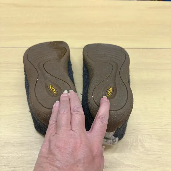 Keen® Mosey Chukka Boot Grey Felt/Birch Size 9 EUC