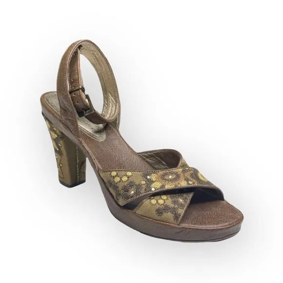 Kenneth Cole 𑁍 Afterflower Embroidery Strappy Platform Sandal 𑁍 Brown Leather