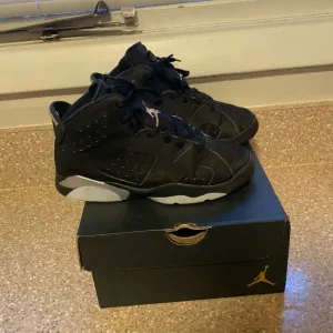 kids Jordan 6 retro black metallic chrome shoes size 1