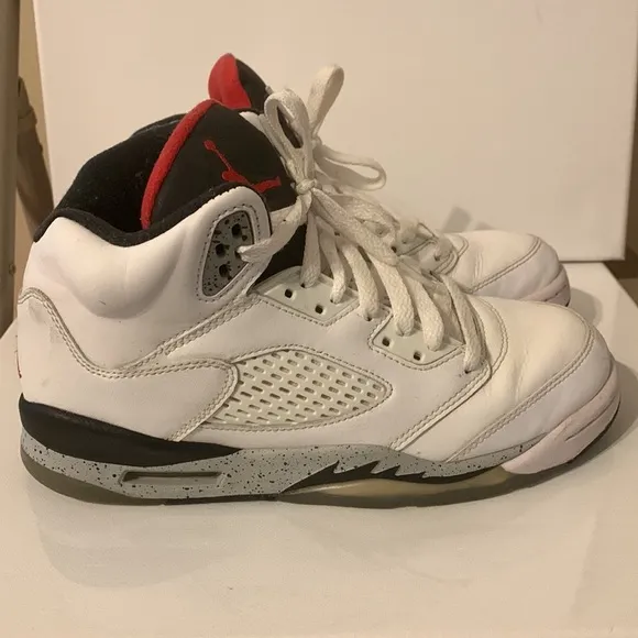 Kids Jordan Retro 5 in the color White