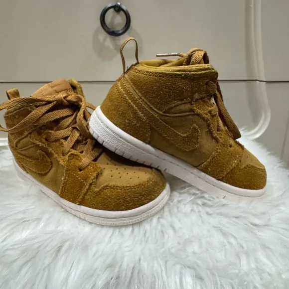 Kids Nike Air Jordan 1 Retro Mid BT 'Wheat' 2017