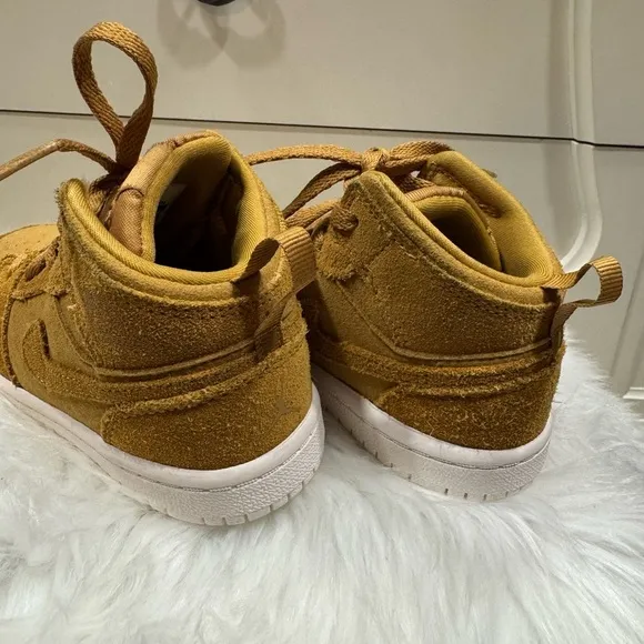 Kids Nike Air Jordan 1 Retro Mid BT 'Wheat' 2017