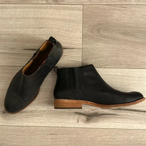 Kork-Ease Black Leather Velma Ankle Boots