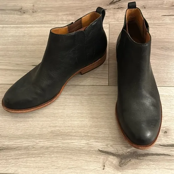 Kork-Ease Black Leather Velma Ankle Boots