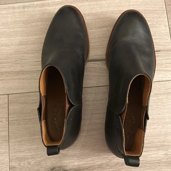 Kork-Ease Black Leather Velma Ankle Boots