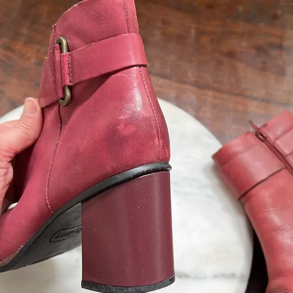 KORK EASE Red Decola Moto Block Heel Distressed Leather Ankle Booties Boots