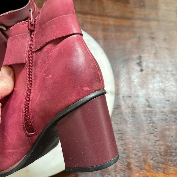 KORK EASE Red Decola Moto Block Heel Distressed Leather Ankle Booties Boots