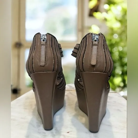 L.A.M.B. Y2K 90s Bernadette Leather Sandals Wedges Heels Size 7.5