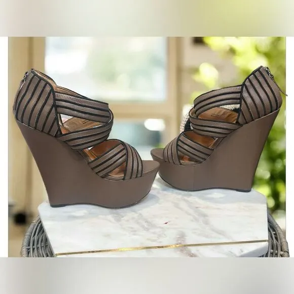 L.A.M.B. Y2K 90s Bernadette Leather Sandals Wedges Heels Size 7.5