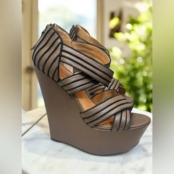 L.A.M.B. Y2K 90s Bernadette Leather Sandals Wedges Heels Size 7.5