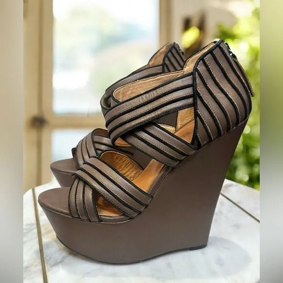 L.A.M.B. Y2K 90s Bernadette Leather Sandals Wedges Heels Size 7.5