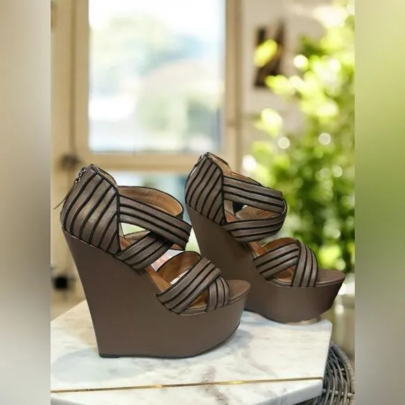 L.A.M.B. Y2K 90s Bernadette Leather Sandals Wedges Heels Size 7.5