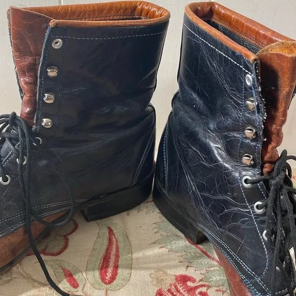 Laredo Brown Black Lace Up Boots Metal Vintage Western Design
