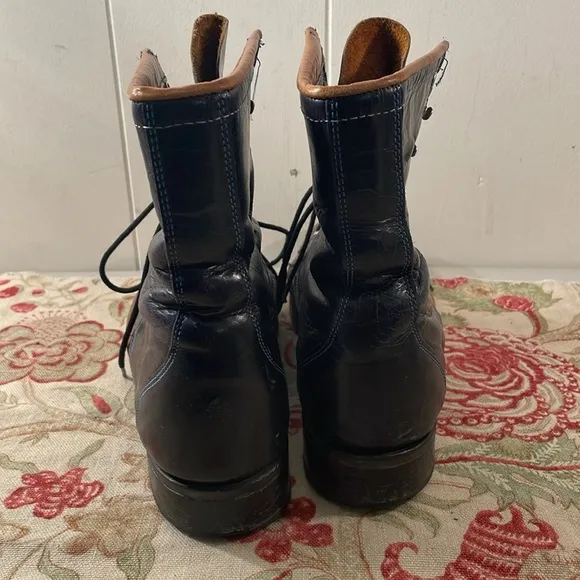 Laredo Brown Black Lace Up Boots Metal Vintage Western Design