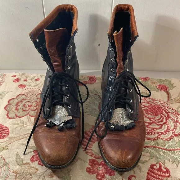Laredo Brown Black Lace Up Boots Metal Vintage Western Design