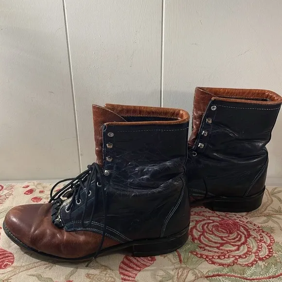 Laredo Brown Black Lace Up Boots Metal Vintage Western Design
