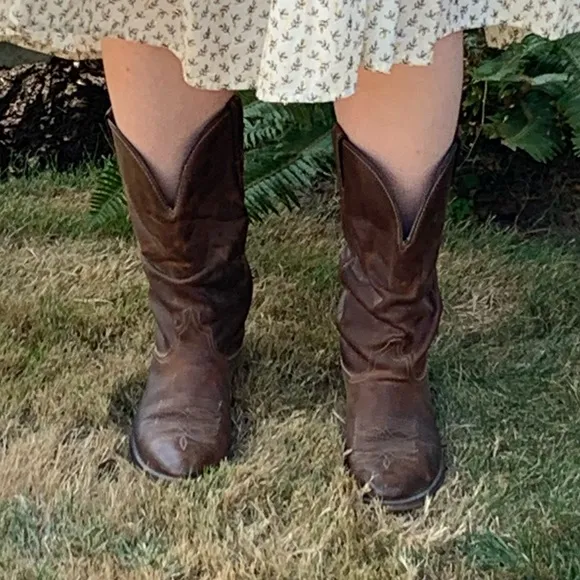 Laredo Brown Slouchy Women’s Cowboy Western Boots Size 9.5