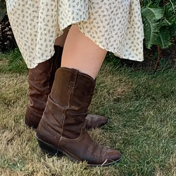 Laredo Brown Slouchy Women’s Cowboy Western Boots Size 9.5
