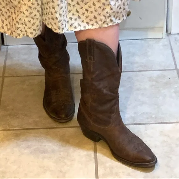 Laredo Brown Slouchy Women’s Cowboy Western Boots Size 9.5