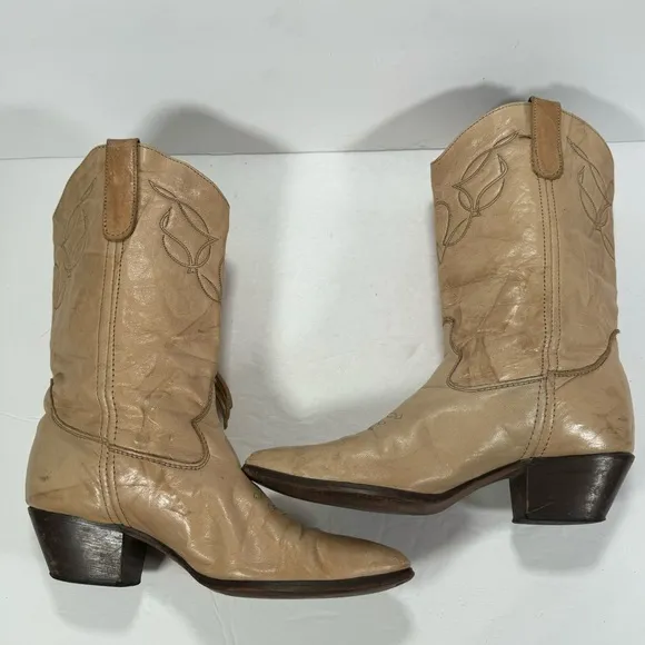 Laredo Vintage Cream Leather Fringe Western Cowboy Boots Women’s Size 6M