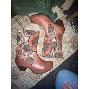 L'ARTISTE‎  Boot US Size | 7.5 Beautiful Patterned  Boho / Western Style Brown