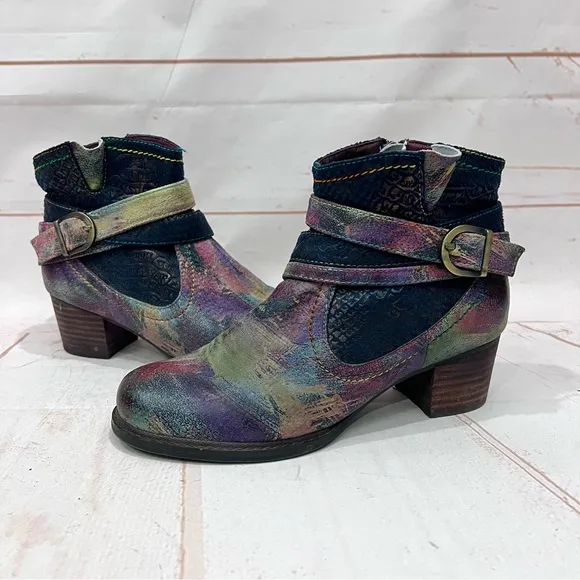 L’artiste Spring Step Leather Iridescent Paint Strokes Shazzam Ankle Booties