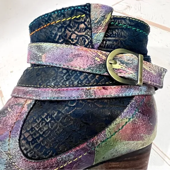 L’artiste Spring Step Leather Iridescent Paint Strokes Shazzam Ankle Booties