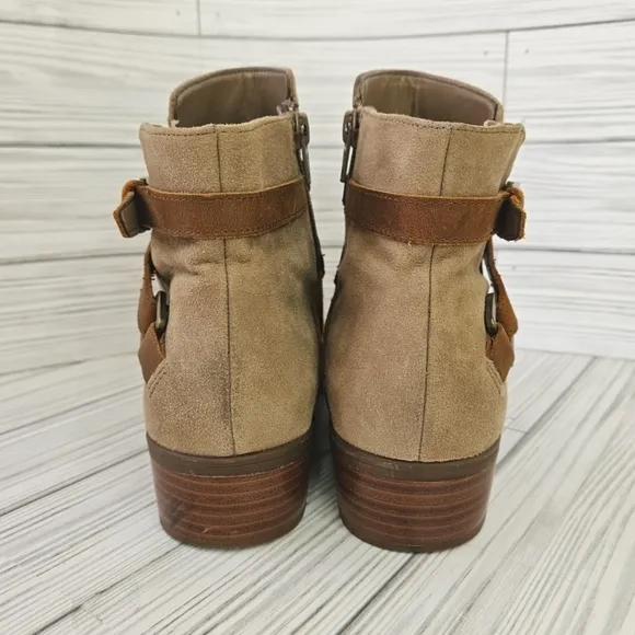 Lauren Ralph Lauren Mehira Suede and Leather Strap Ankle Boots in Sand Size 8