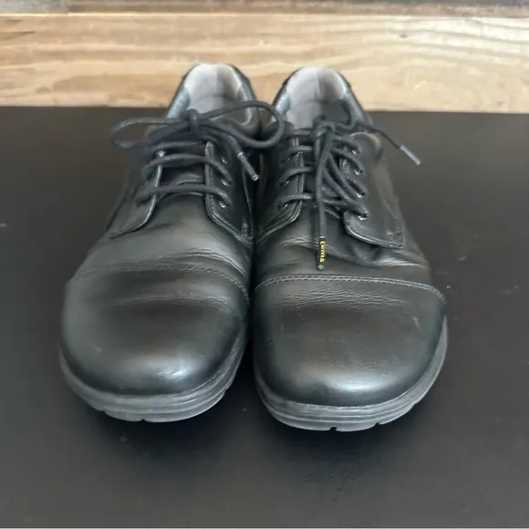 Lems Nine2Five Shoes Mens size 9 Black Vegan Leather Minimalist Sneakers Cap Toe