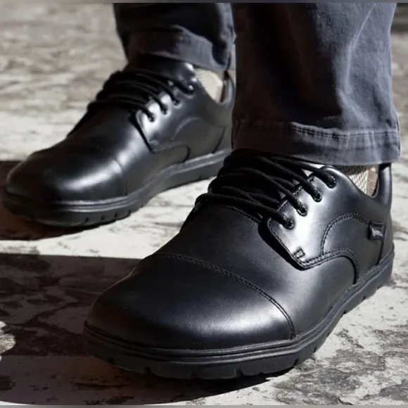 Lems Nine2Five Shoes Mens size 9 Black Vegan Leather Minimalist Sneakers Cap Toe