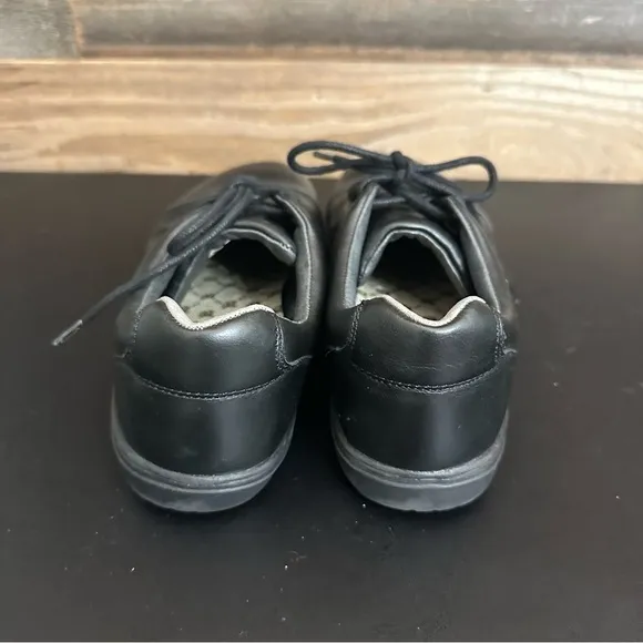Lems Nine2Five Shoes Mens size 9 Black Vegan Leather Minimalist Sneakers Cap Toe