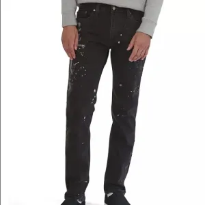 Levi’s 511 slim fit paint splatter black jeans size w32 x l32
