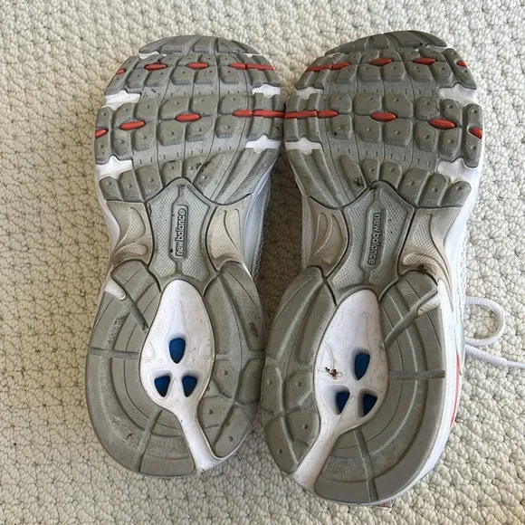 Like new! New Balance 530 unisex running shoes - unisex size 8