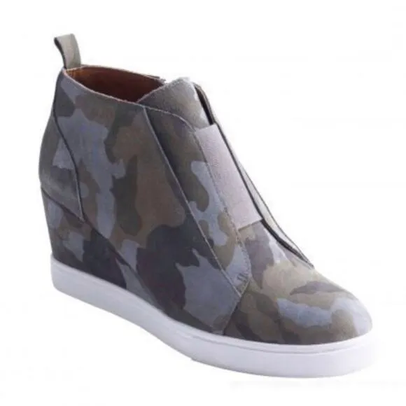 LINEA Paolo 7.5 Felicia Platform Wedge Sneaker Bootie Camo Zip Ankle Shootie