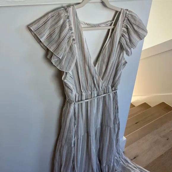 Listicle Flutter Sleeve Deep Neck White Stripped Maxi Dress Boho Style Medium