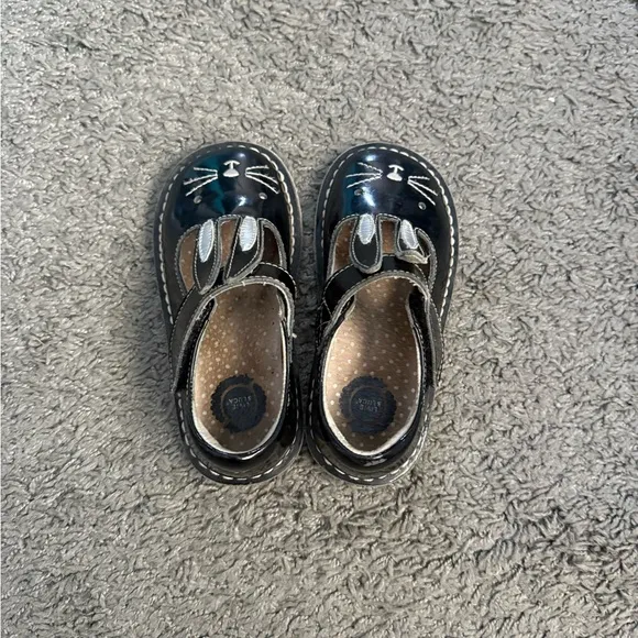 Livie &amp; Luca Black Patent Bunny Mary Jane’s Shoes Sz 11
