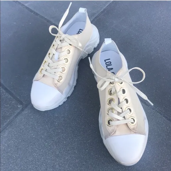 LOLA CRUZ SNEAKERS white chunky low top sneakers shoes gold lace up sporty 10