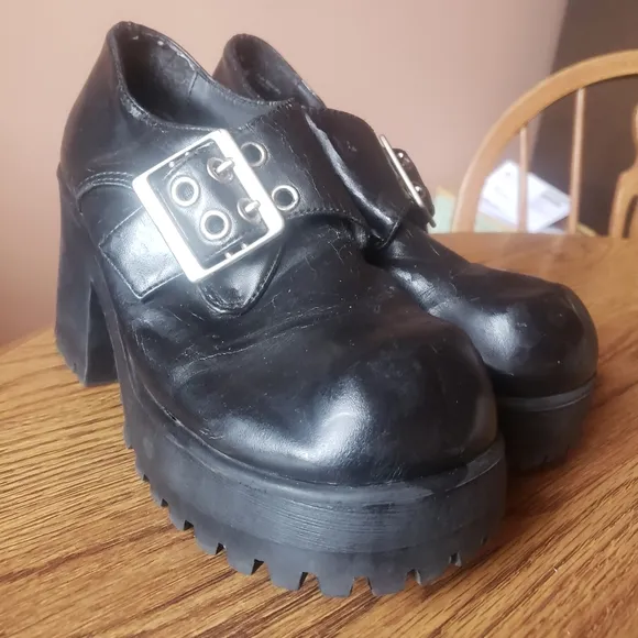 Lower East Side Vintage 90s Black Chunky lug sole Platform Steampunk Goth 5.5
