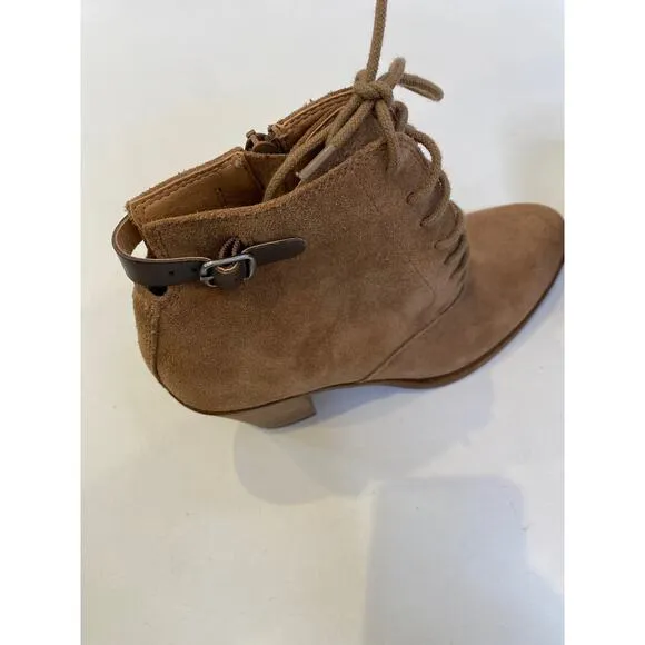 Lucky Brand Echoh Sesame Lace Zipper Ankle Bootie Heels EUC Sz 7.5 Leather Suede