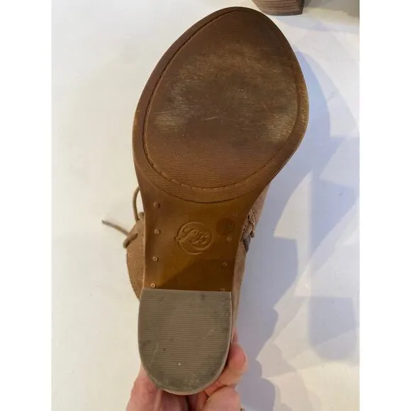 Lucky Brand Echoh Sesame Lace Zipper Ankle Bootie Heels EUC Sz 7.5 Leather Suede