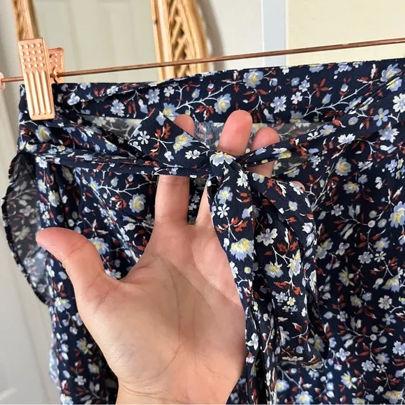 Madewell / Ruffle-Edge Midi Wrap Skirt in Harvest Vine