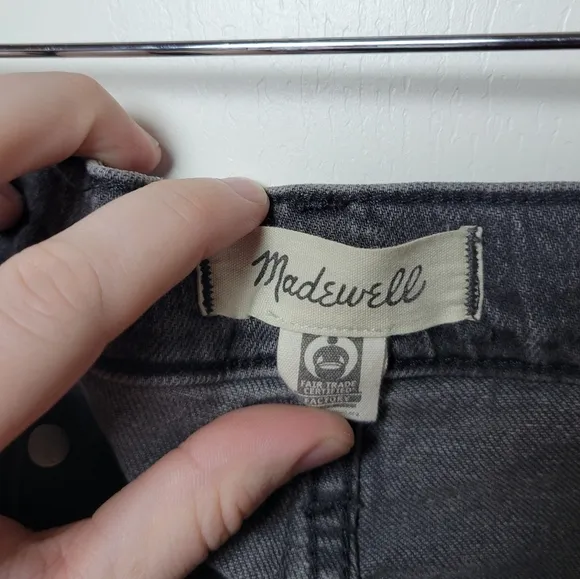 Madewell The Perfect Vintage Straight Distressed Jeans with Fringed Hem 24