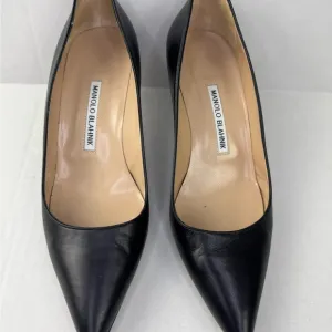 Manolo Blahnik Black Pointed Toe Heel Pumps Size 39.