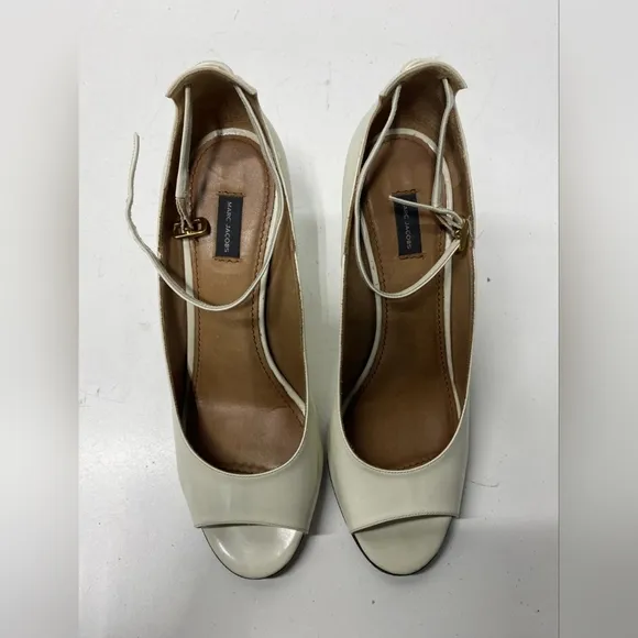 Marc Jacobs Chunky Heel Peep Toe White Heels 7.5 8 Ankle Strap.